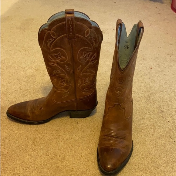 Womens Ariat Cowboy Boots Size 65 